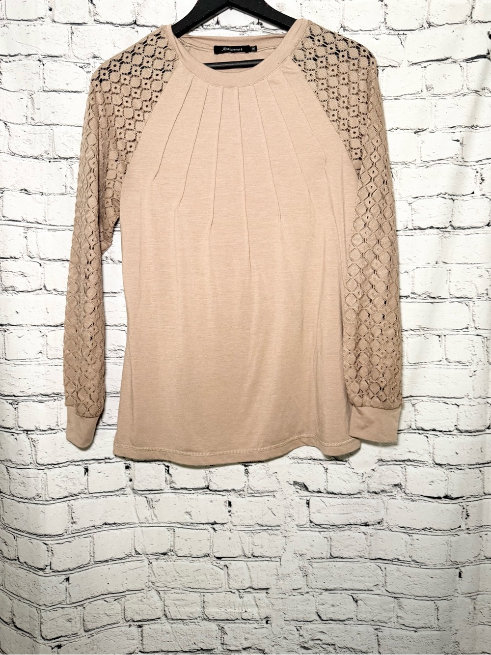 Automet tan long sleeve. Size M